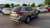 Mitsubishi Outlander TOP 4WD *Automatik* 7-Sitze AHK SHD - Mitsubishi Outlander: Auto