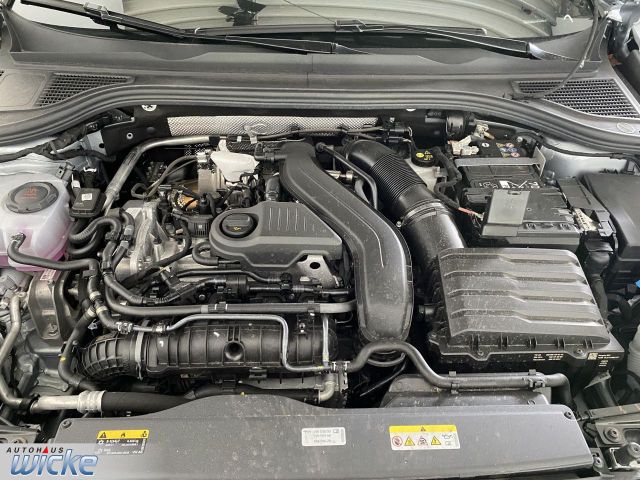 Passat Variant 1.5 e TSI DSG Business NAVI KLIMA