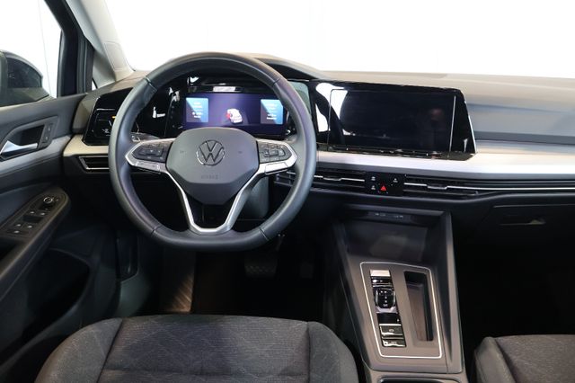 Volkswagen Golf VIII 2.0 TDI Life AID+ACC+LED+KAM+CARPLAY