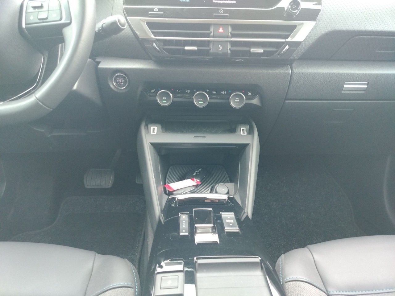 Fahrzeugabbildung Citroën ë-C4 Lim. Feel Pack 136 PS