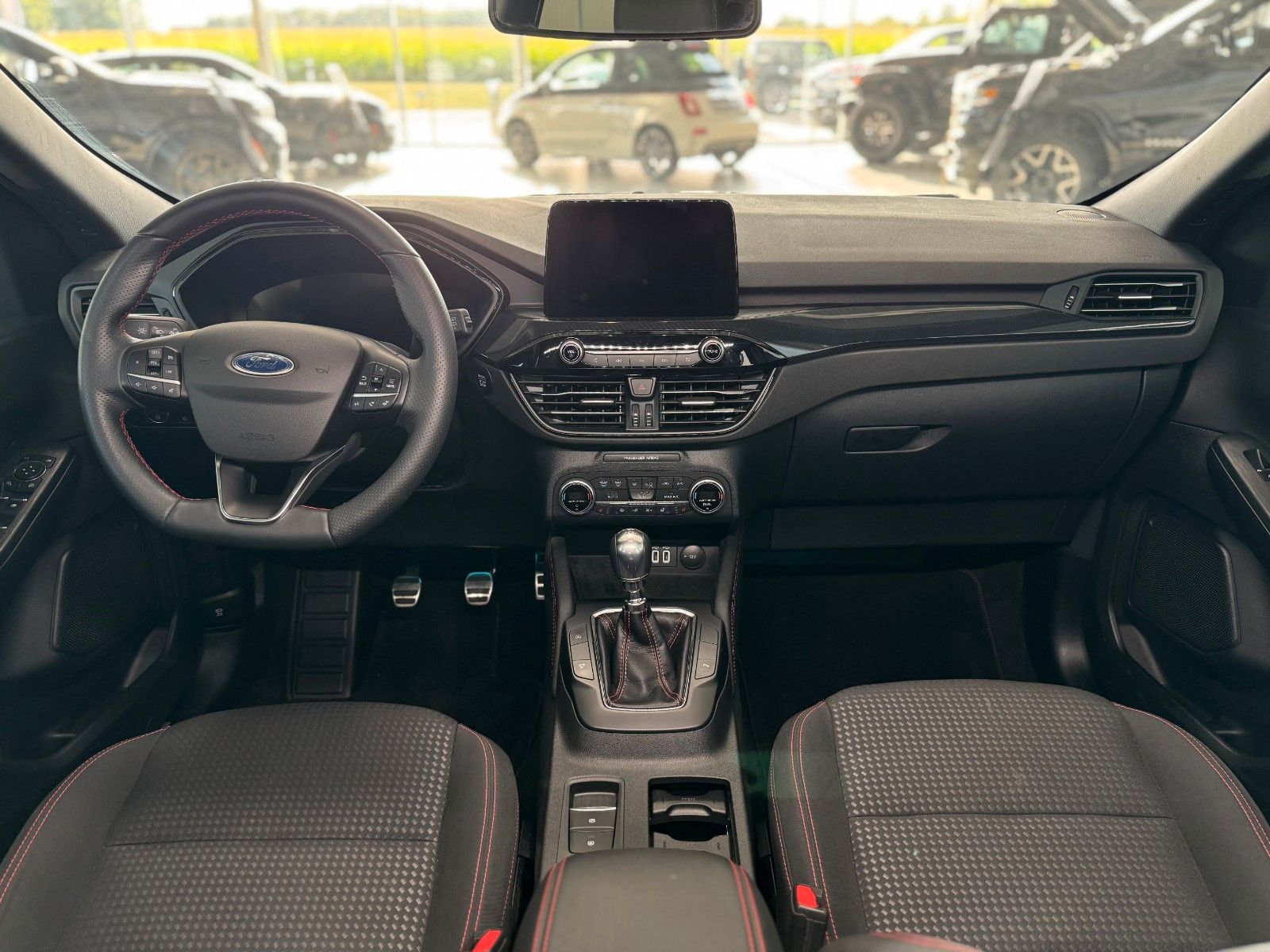 Fahrzeugabbildung Ford Kuga 1.5 ST-Line "Winter-Paket DAB/Navi Kamera"