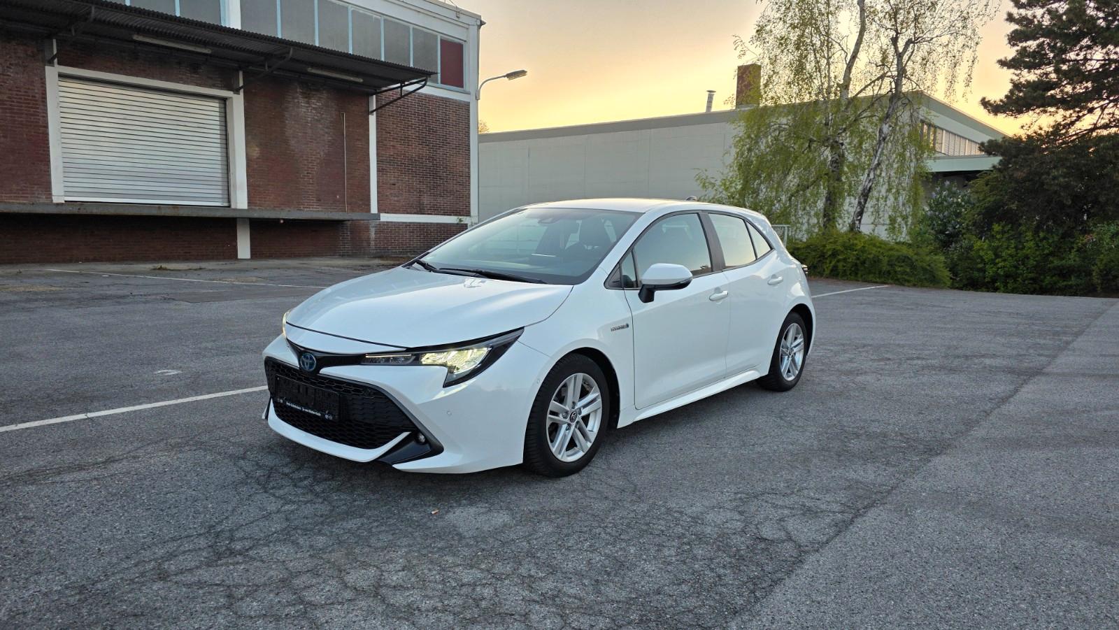 Toyota Corolla Hybrid Business Edition