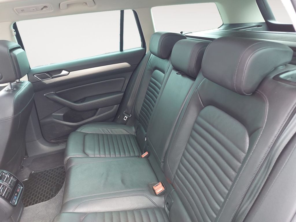 Fahrzeugabbildung Volkswagen Passat Alltrack 2.0 TDI 4Motion DCC AHZV Navi