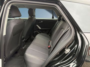 Audi Q2 35 TFSI Advanced KAMERALEDTEMPOMAT
