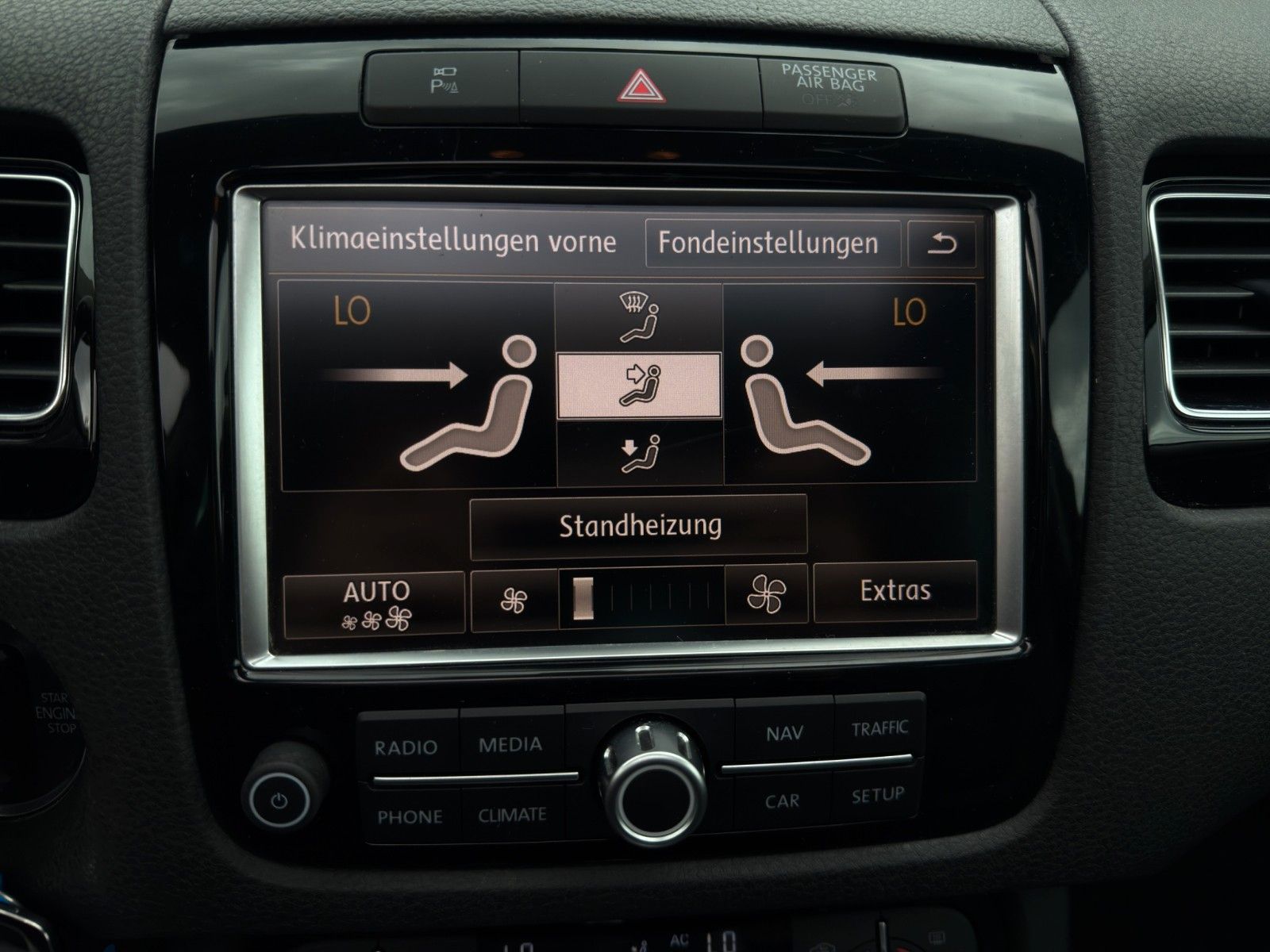 Fahrzeugabbildung Volkswagen Touareg 3.0 V6 TDI *Pano*Kamera*4-Zonen*ST-Heiz*