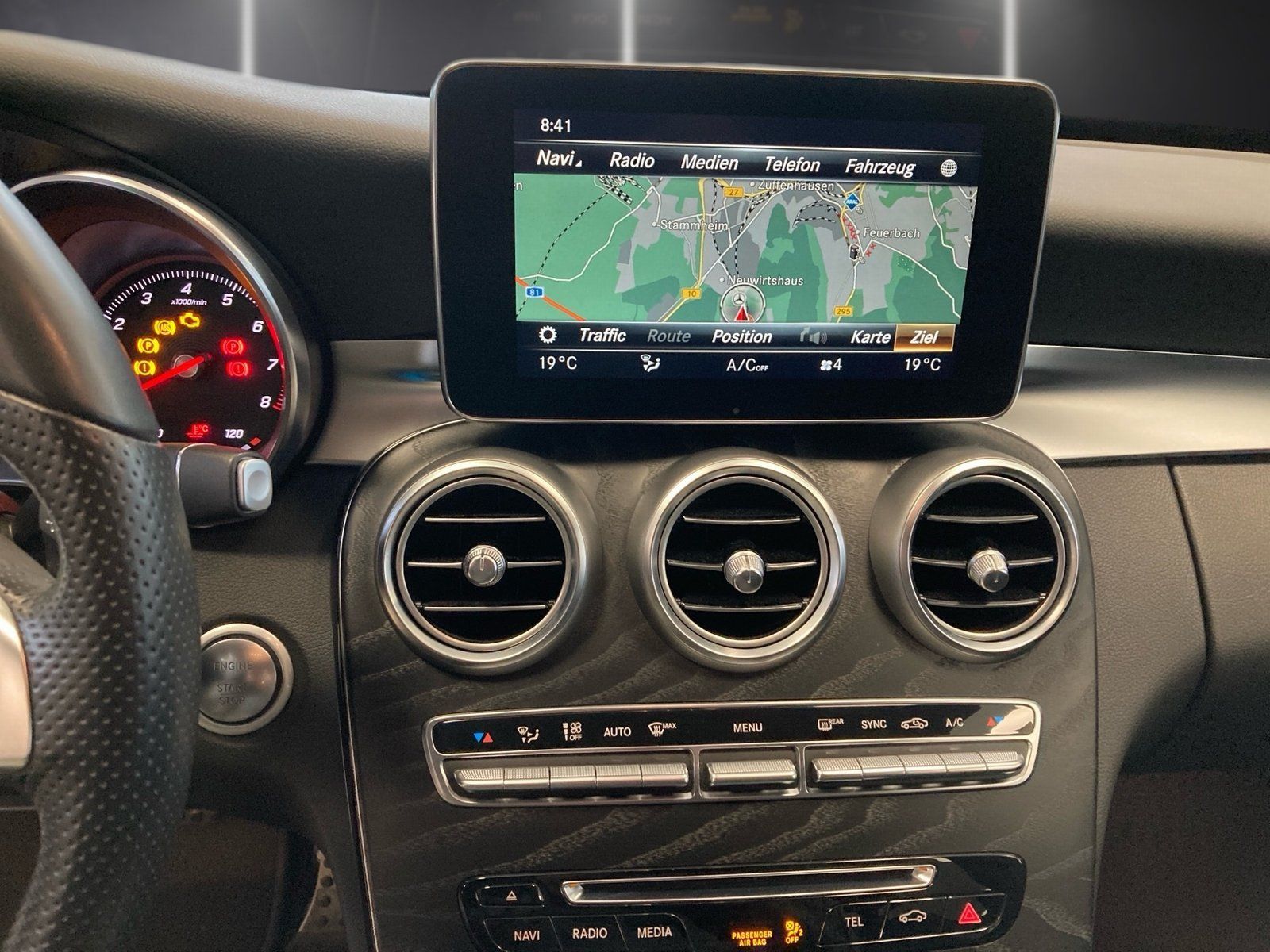 Fahrzeugabbildung Mercedes-Benz C 300 T AMG*LED*Totwink*Burmester*Kamera*Comand*