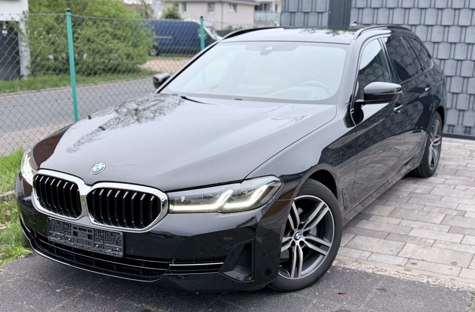 BMW 520d  Touring Head-Up 1.Hand Standh.  AHK Memory