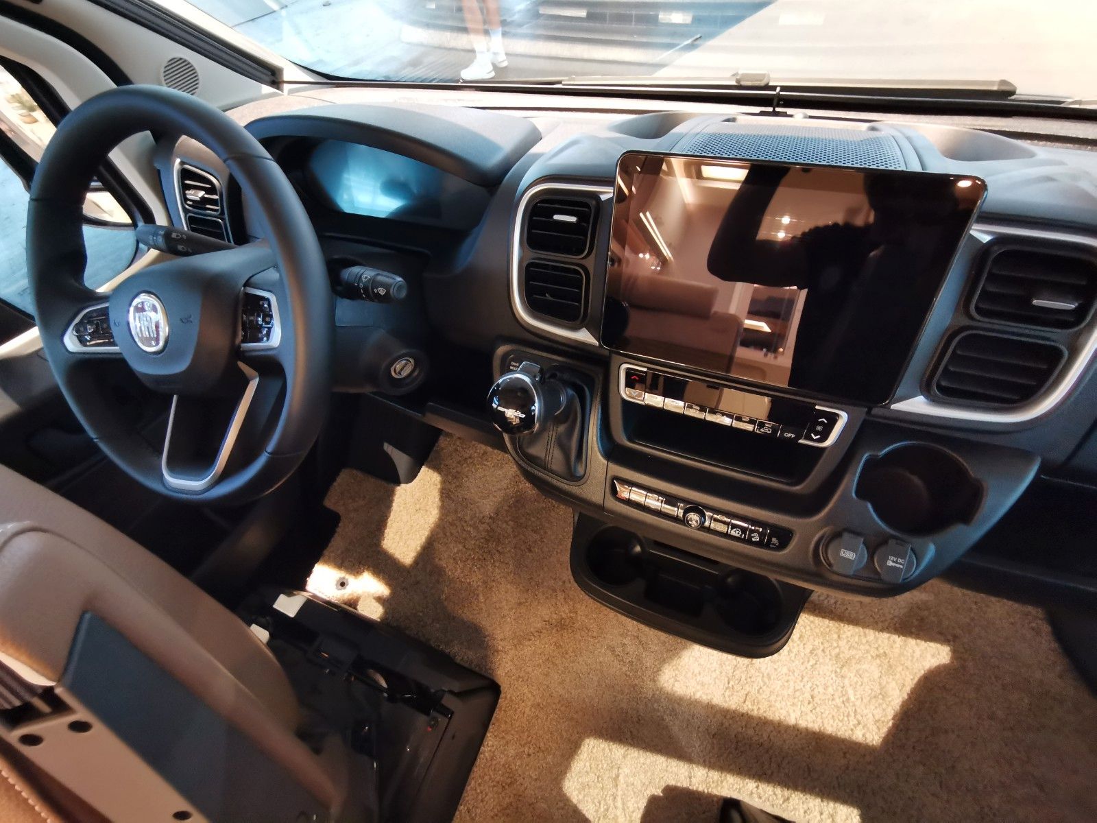 Fahrzeugabbildung Bürstner Lyseo Gallery TD 689 G SPAREN SIE € 62.159!