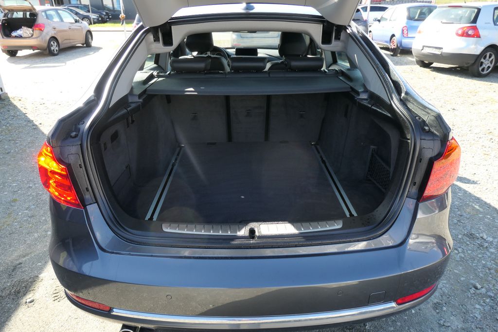 BMW 330d Gran Turismo | Panorama | Leder | AHK, Ansicht 10