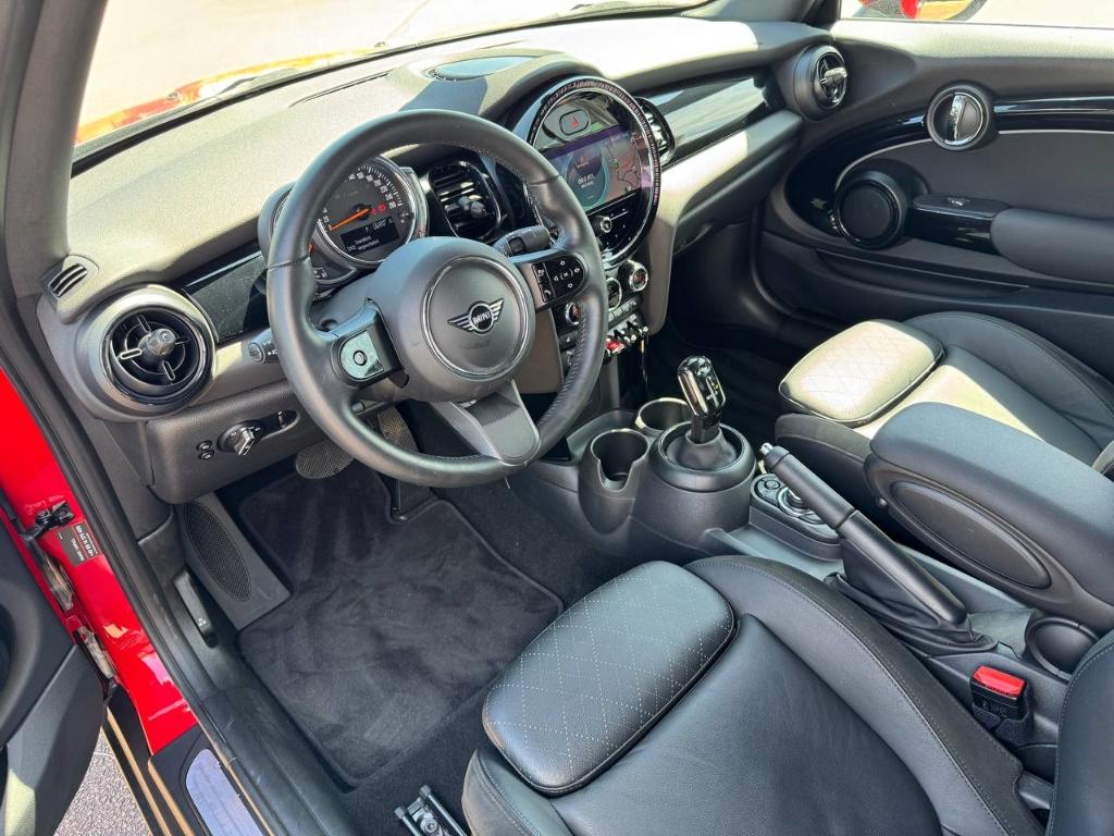 MINI Cooper S Cabrio Classic Trim 18'' Navi LED SHZ P