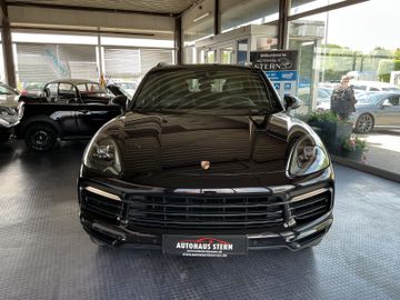 Porsche Cayenne - 2