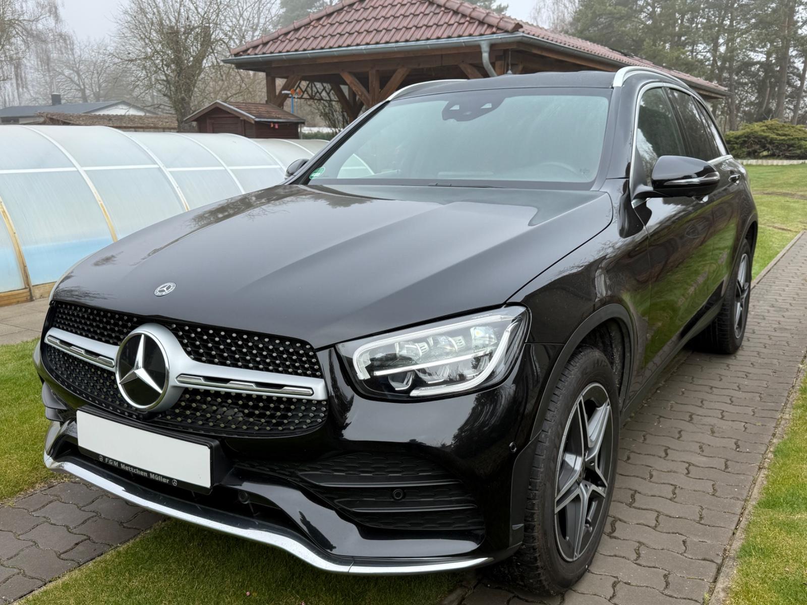 Mercedes-Benz GLC 300 4Matic AMG Line LED SH