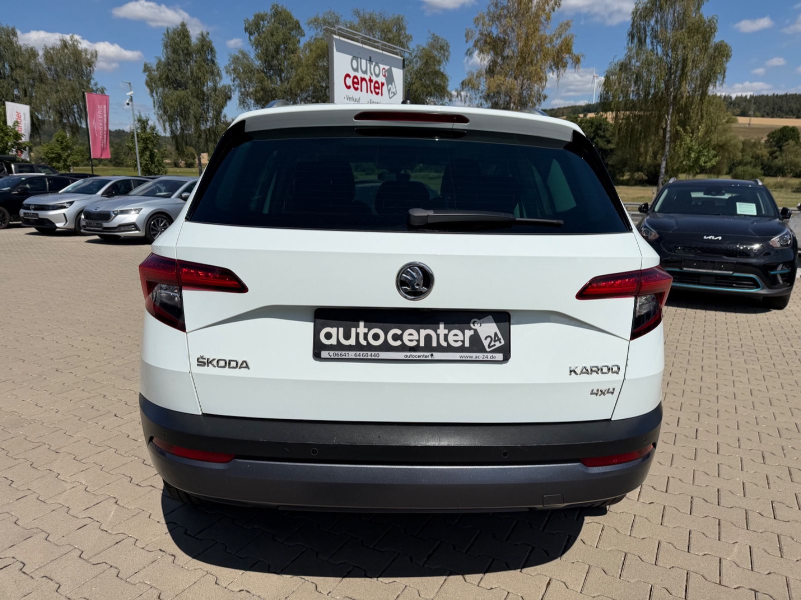 Fahrzeugabbildung SKODA Karoq 2.0 TDI Style°4x4°AHK°DSG°Pano°LED°Kamera°