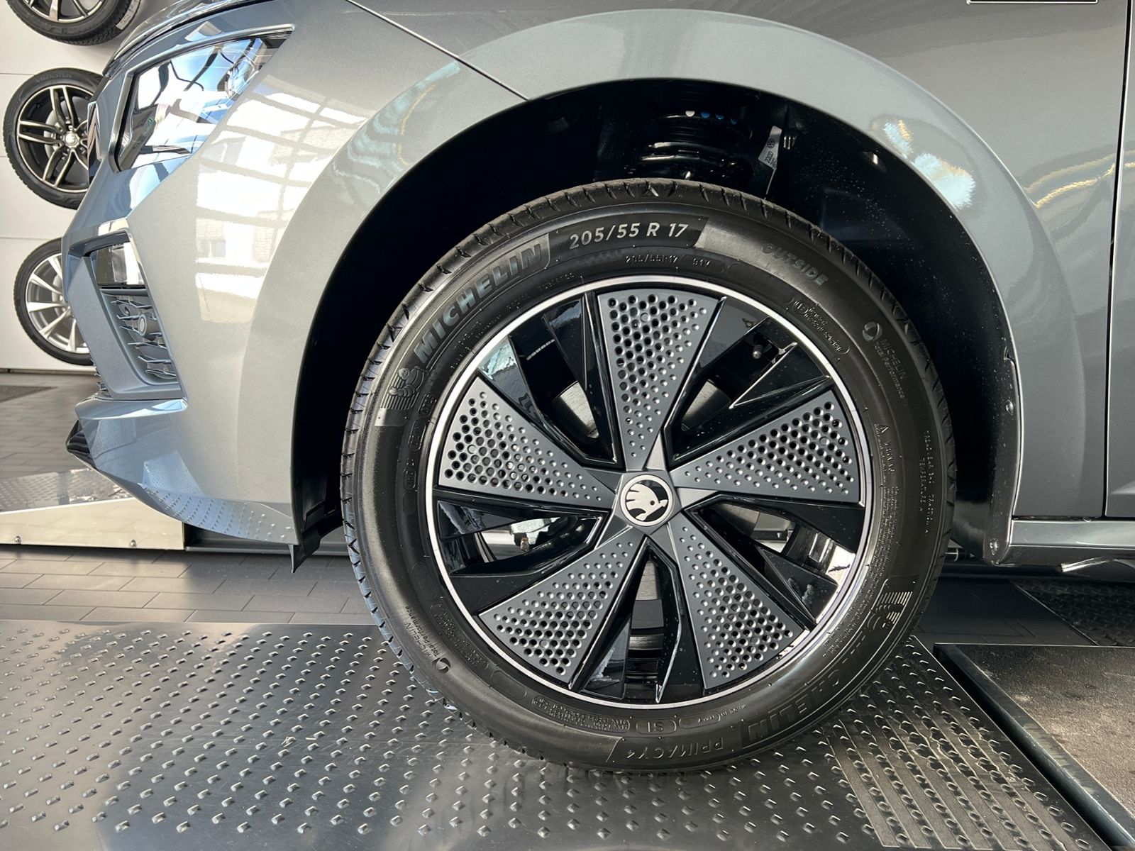 Fahrzeugabbildung SKODA Kamiq Monte Carlo 1.0 TSI DSG *AHK, Matrix-LED*