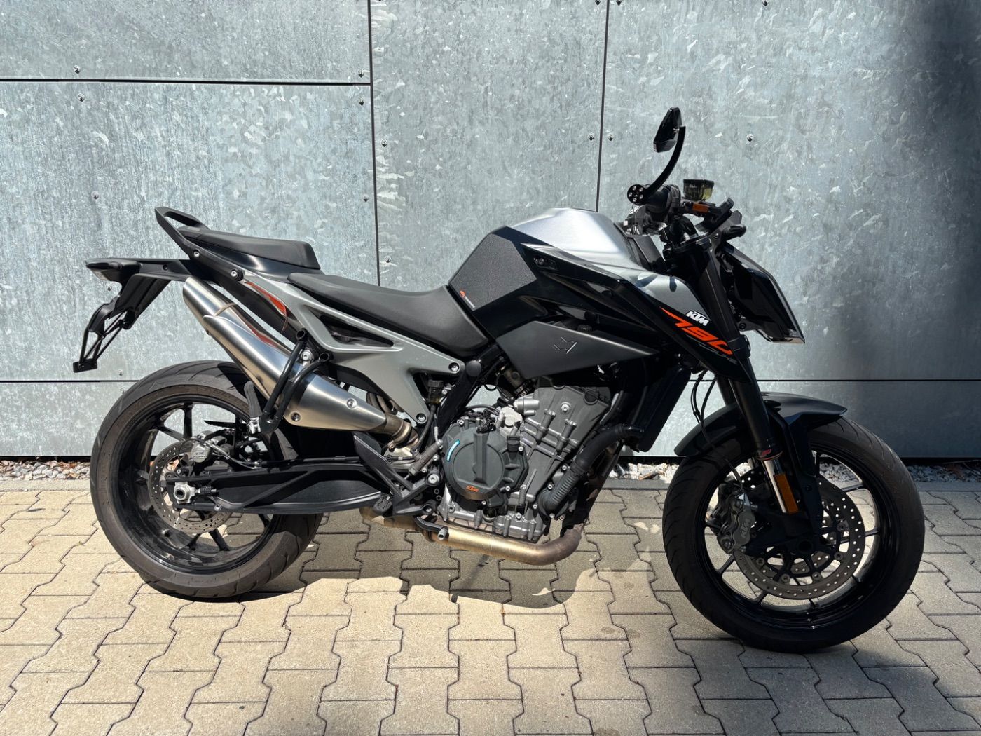 Fahrzeugabbildung KTM 790 Duke Quickshifter Lenkerendspiegel
