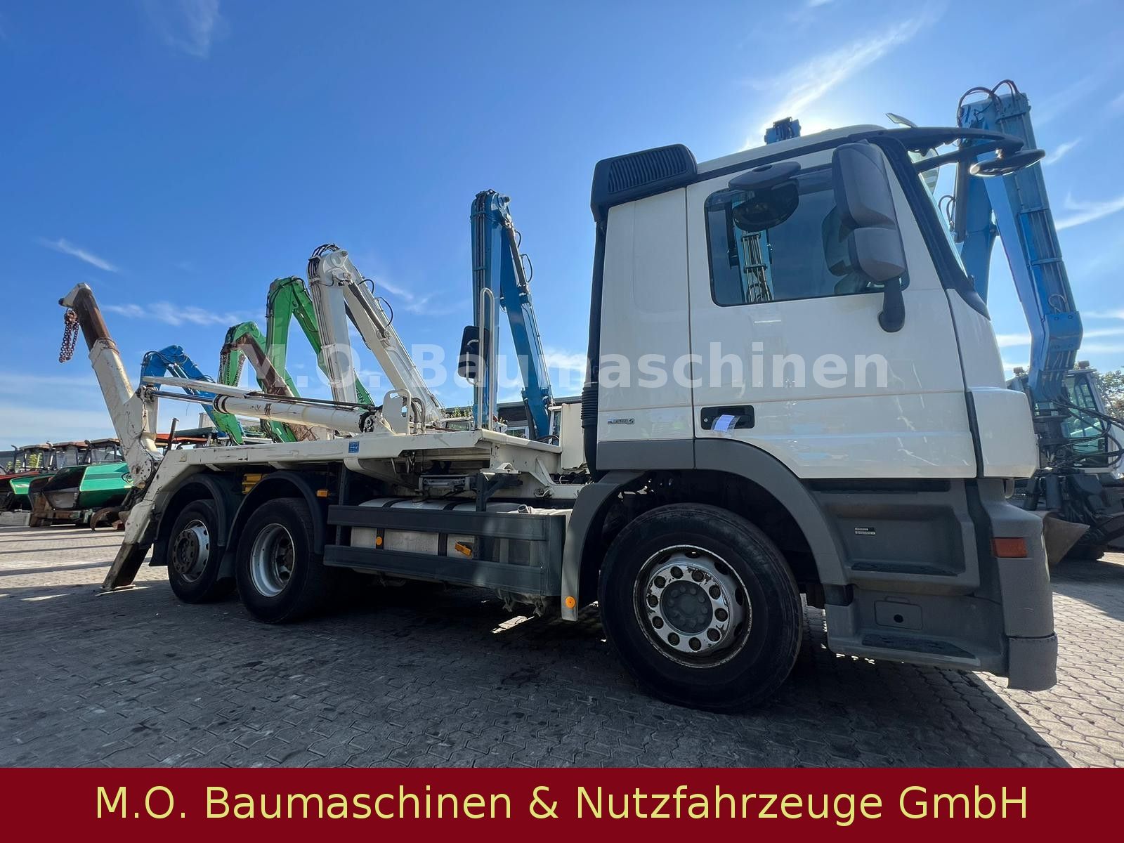 Fahrzeugabbildung Mercedes-Benz Actros 2541/ AC / Euro 5/L+L Achse/Meiller AK 16