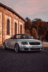Audi TT Roadster 1.8T quattro 165 kW - - Audi: R 16