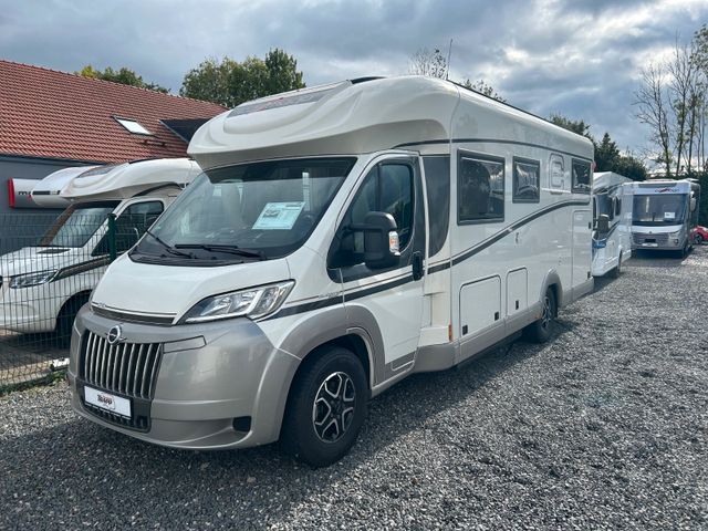 Carthago c-Line T 4.9 LE, Hubstützen, Fahrassistenz