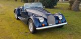 Morgan Plus 8 - - - blaue Morgan Plus 8
