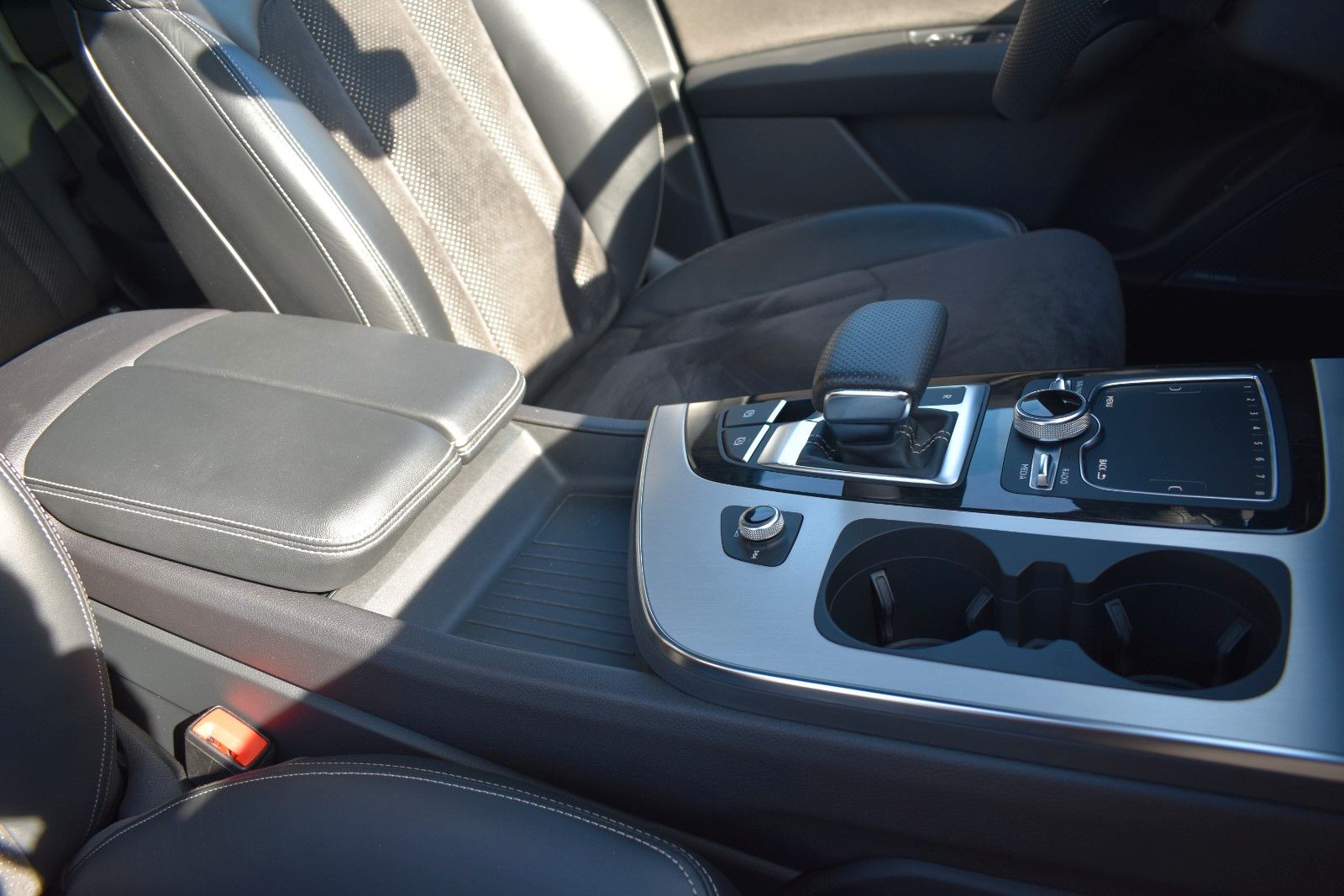 Fahrzeugabbildung Audi Q7 50 TDI quattro S Line/PANO/Night/7 Sitz/B&O