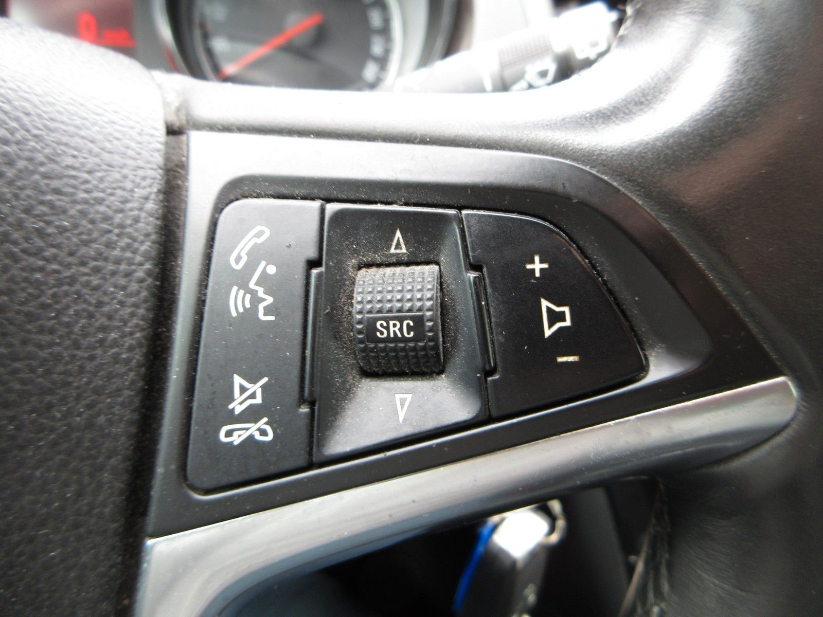 Fahrzeugabbildung Opel Insignia A ST 2.0CDTI Innovatio LED/NAVI/PDC/AHK