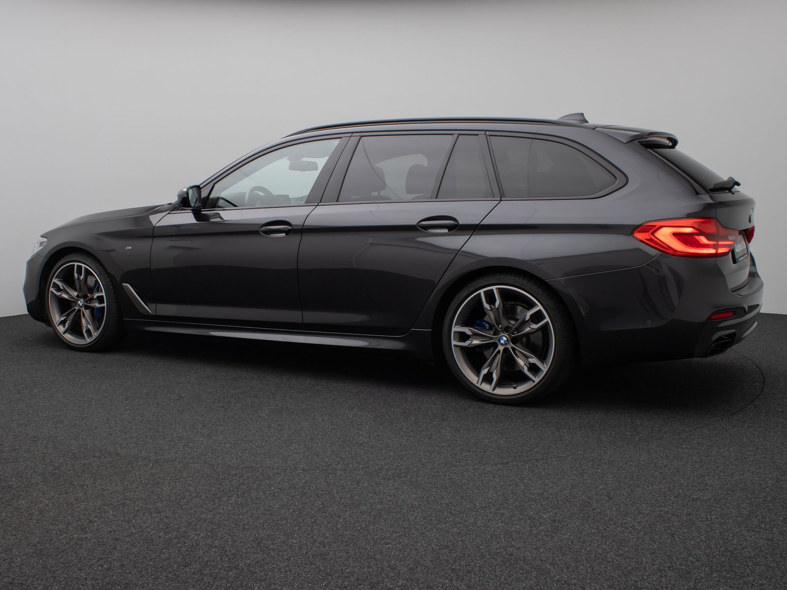 Fahrzeugabbildung BMW M550d xD Laser 360°HUD H/K AHK Komfort 20Zoll