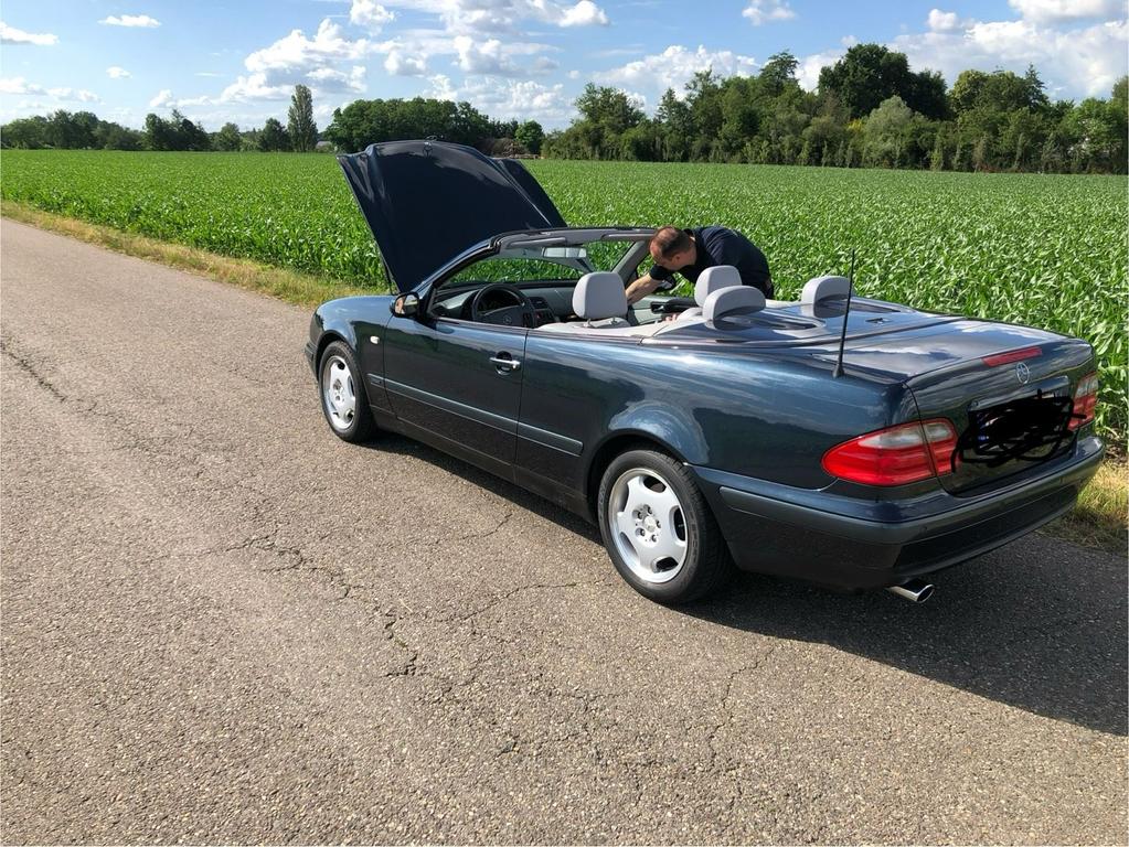 Mercedes-Benz CLK 320