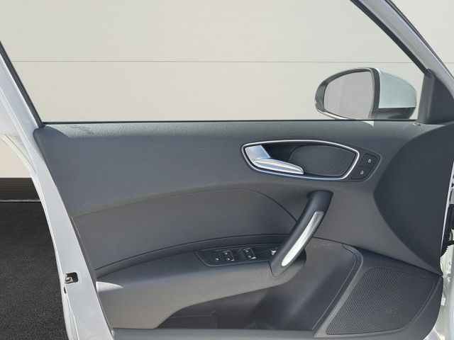 Audi A1 Sportback NaviKlimaPDCBTACCSHZACCSchec