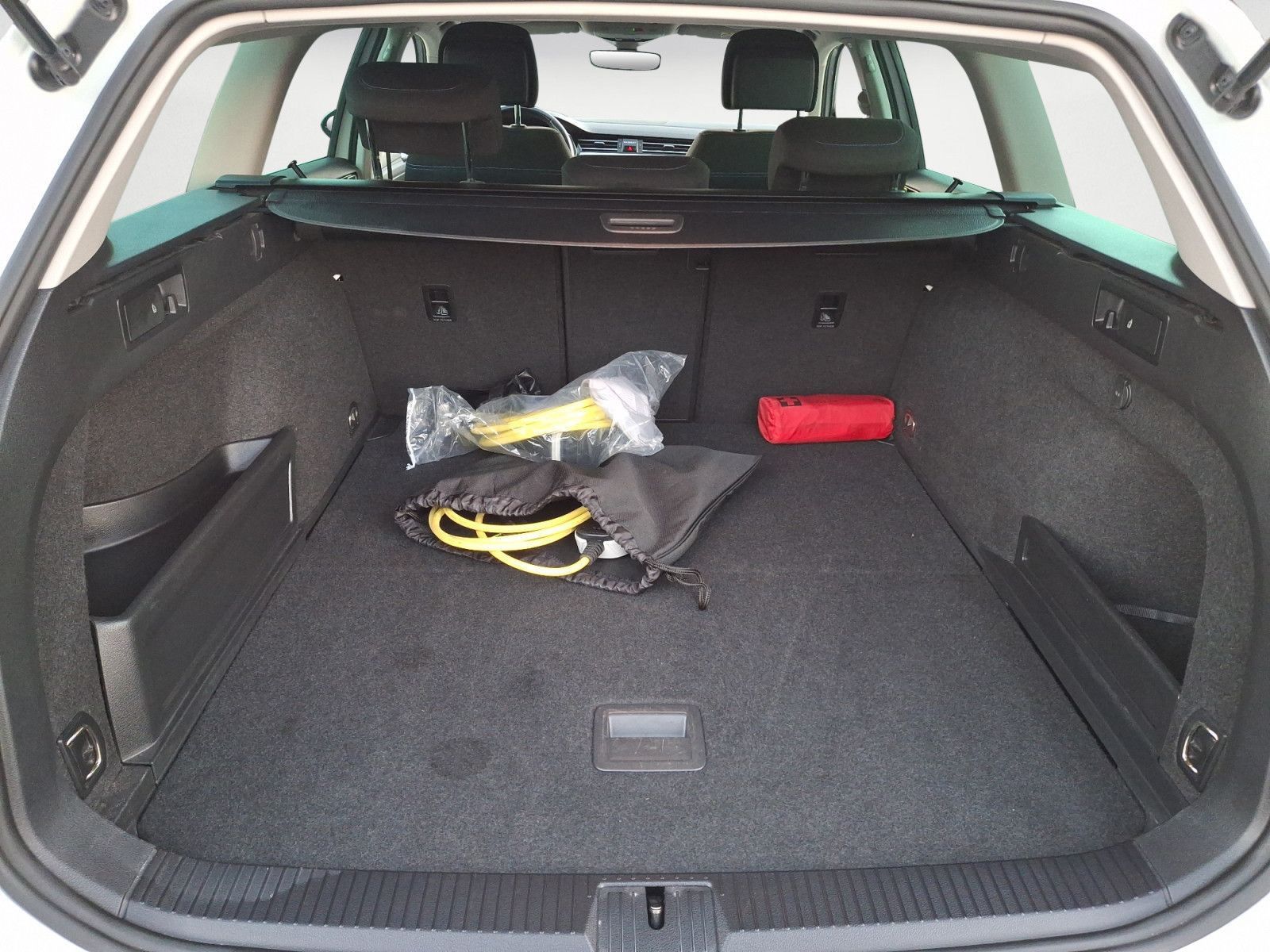 Volkswagen Passat Variant - Bild 13