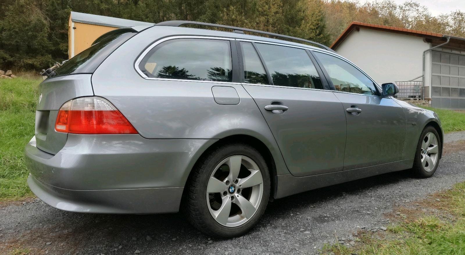 BMW 525 2004 — interior