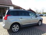 Peugeot 5008 1.6 Blue-HDi  Autom. Navi,Tempo 7-Si., AHK - Peugeot 5008 mit Diesel-Antrieb: Kleinbus, 1.6