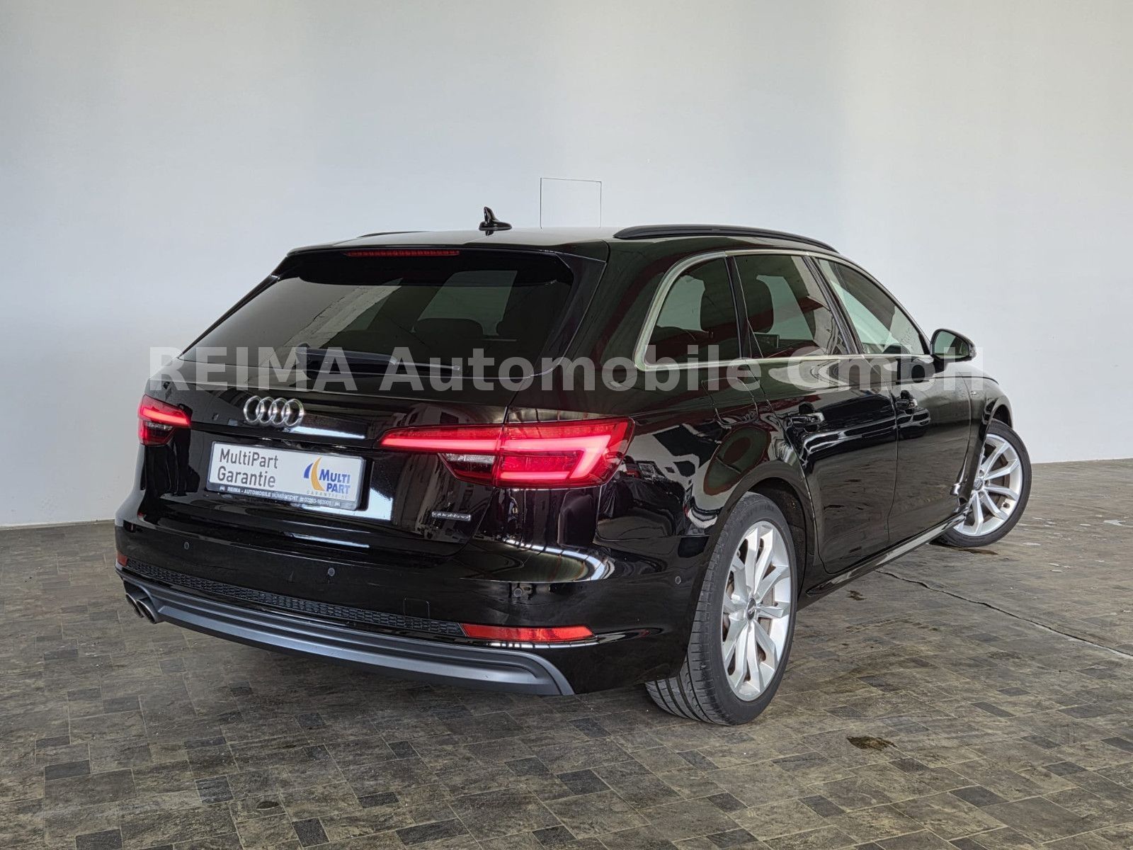 Fahrzeugabbildung Audi A4 3,0 TDi Avant quattro S-Line, Pano, LED, ACC