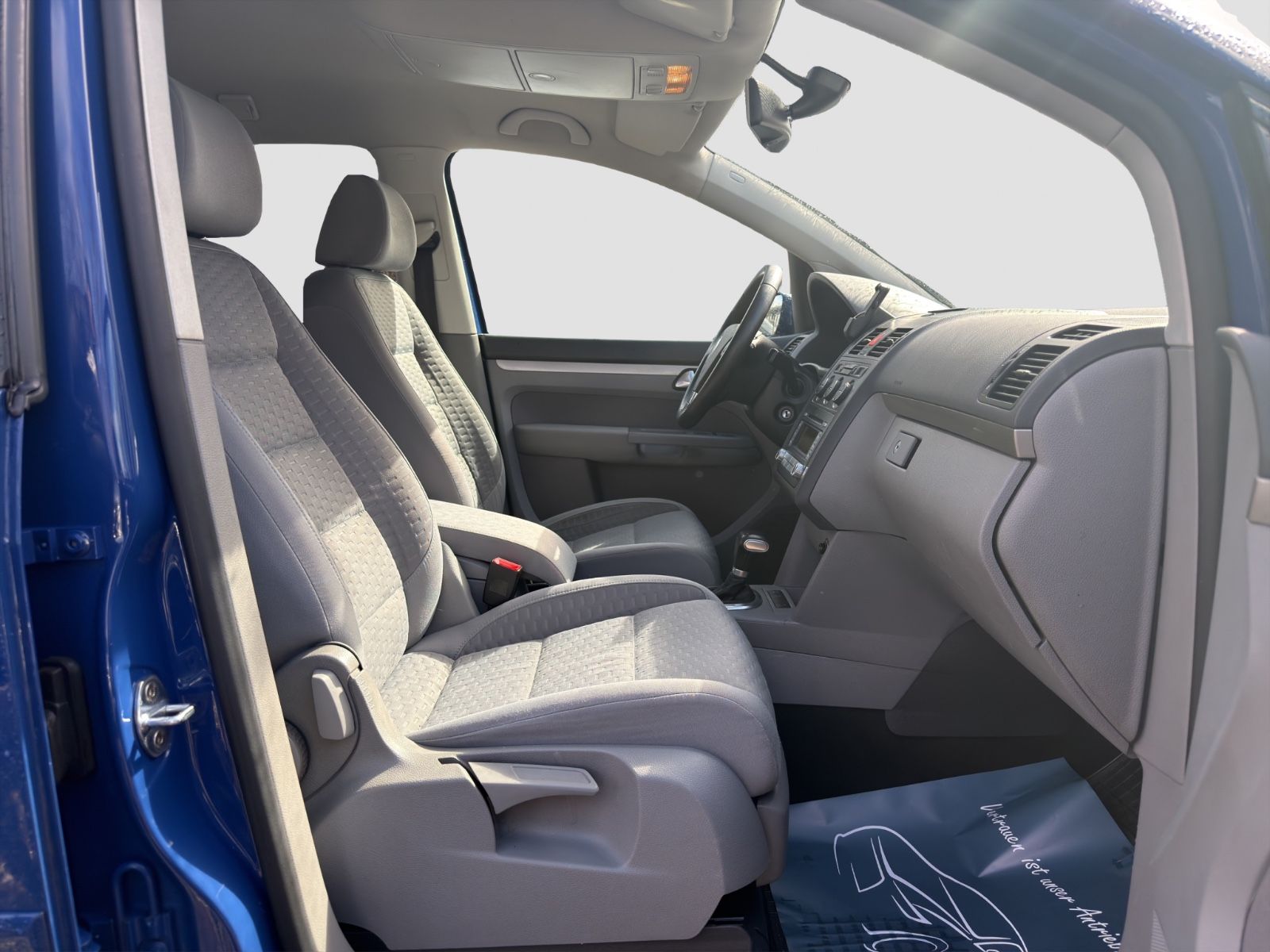 Fahrzeugabbildung Volkswagen Touran Trendline DSG/II.Hand/SHZ/Klimaauto./
