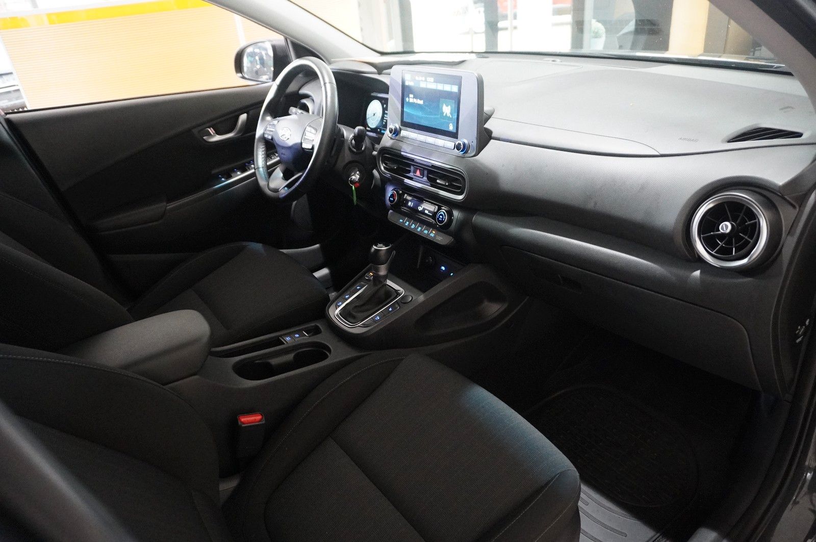 Fahrzeugabbildung Hyundai Kona 1.0 T-GDI STYLE DCT NAVI/LED/KAMERA/VIRTU.