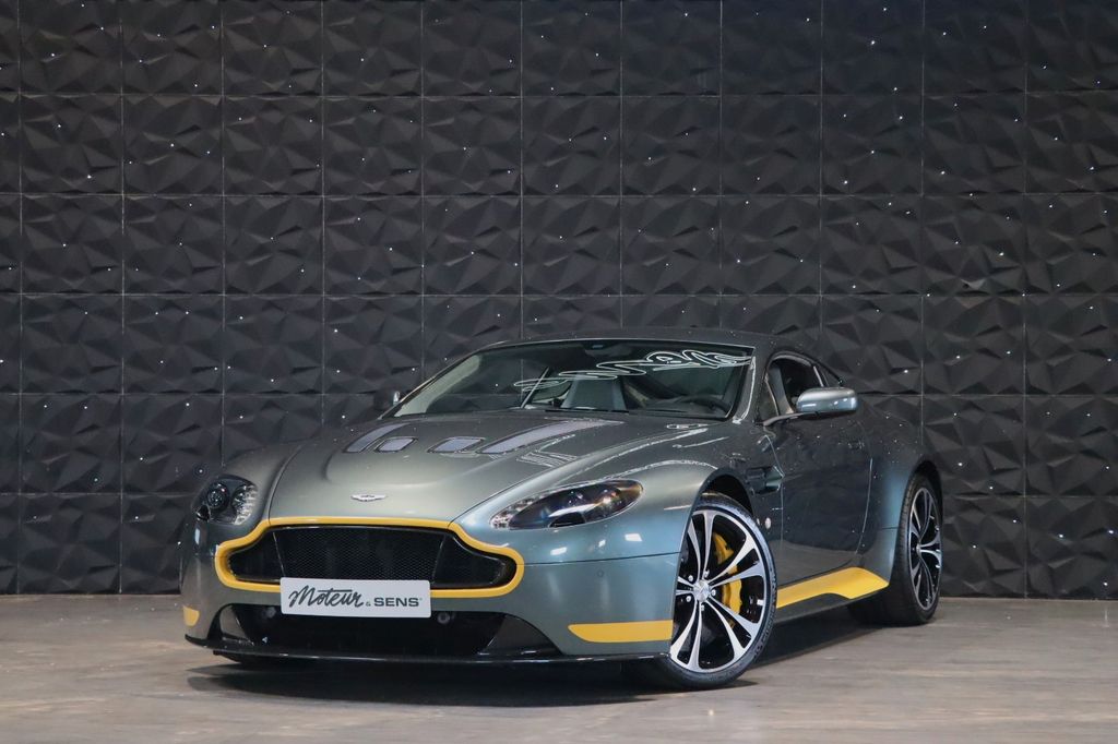 Image of Aston Martin V12 Vantage