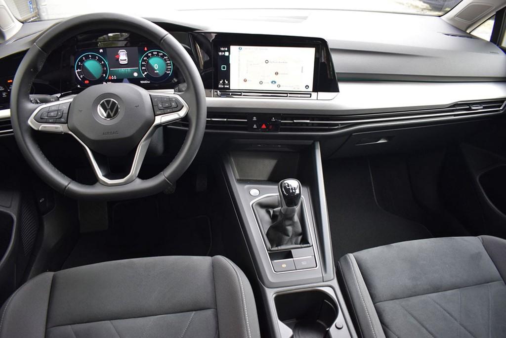 Volkswagen Golf VIII 1.5 TSI 6-Gang *Life*LED*AHK*RüKam*ACC, миниатюра 2