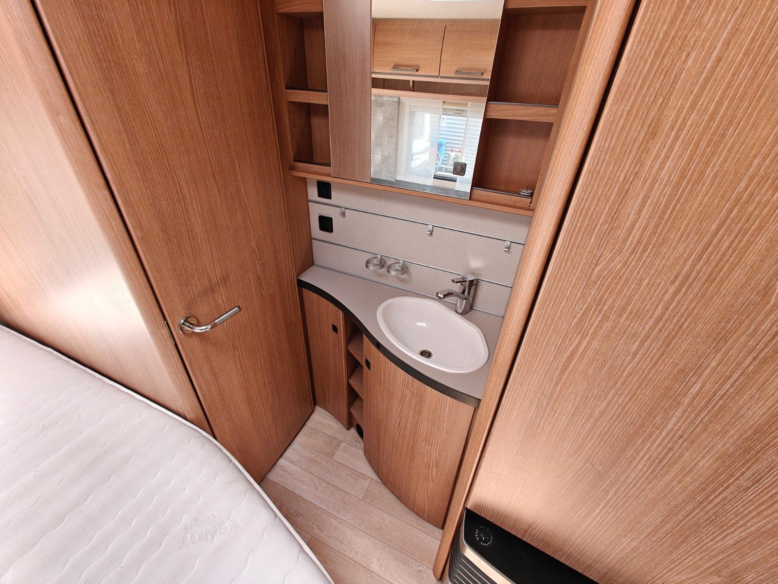 Fahrzeugabbildung Fendt Saphir 560 SF - Mover, Backofen, Citywasser -