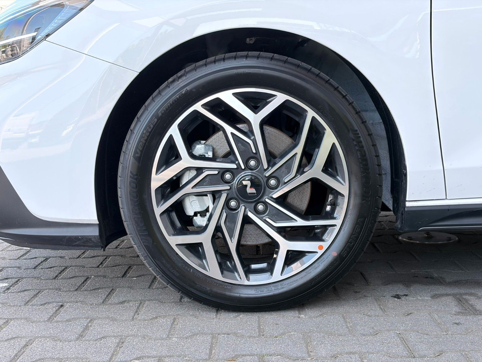 Fahrzeugabbildung Hyundai i30 1.6 T-GDI N Line Kamera,LED,Navi,Pano,SHZ,SD