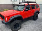 Jeep Cherokee Xj 4.0 - Jeep Cherokee mit Benzin-Antrieb: Geländewagen, 4.0