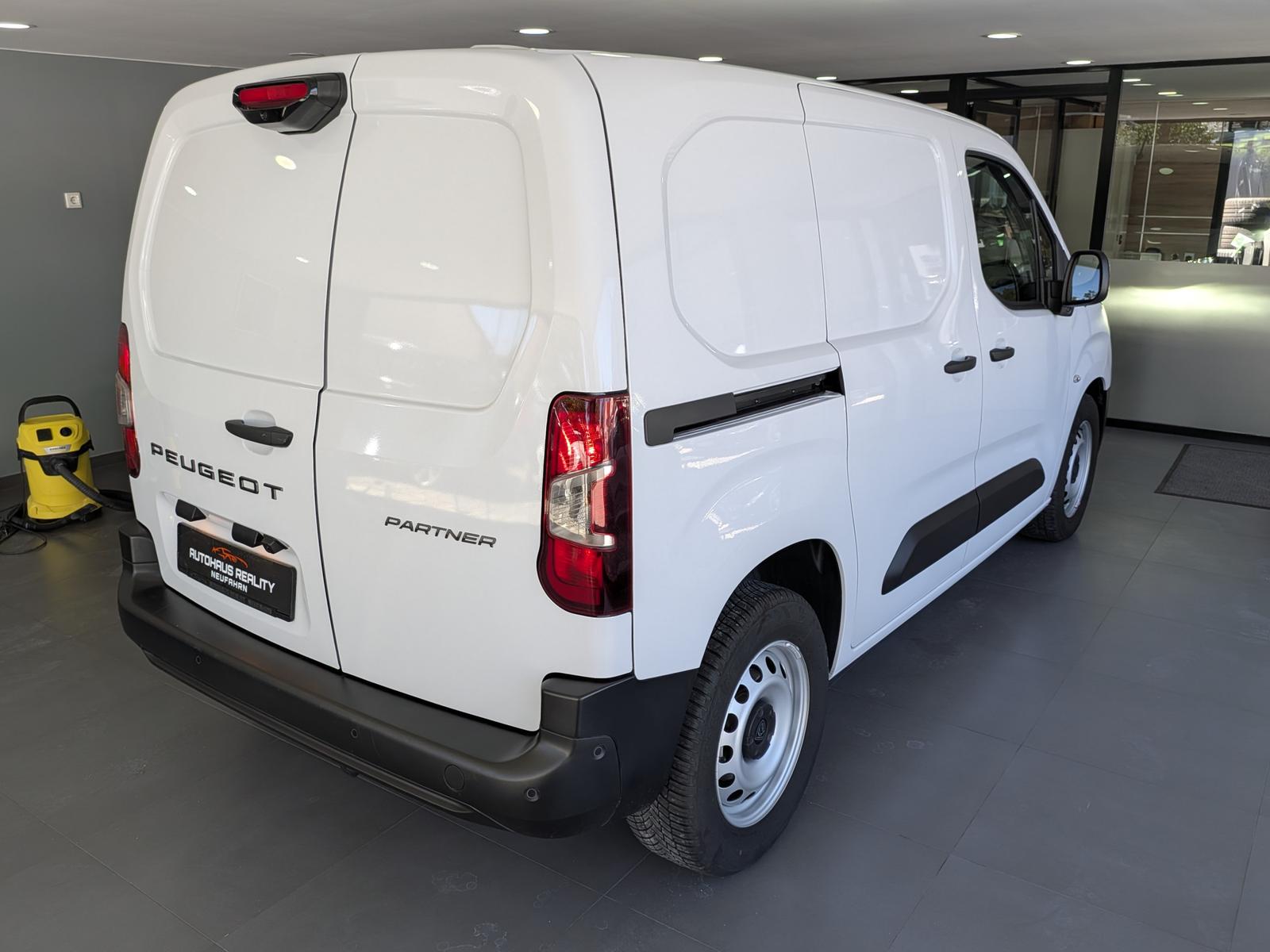Peugeot Partner L1H1/M+NAVI+360°KAMERA+TOT WINKEL+AUTOMA