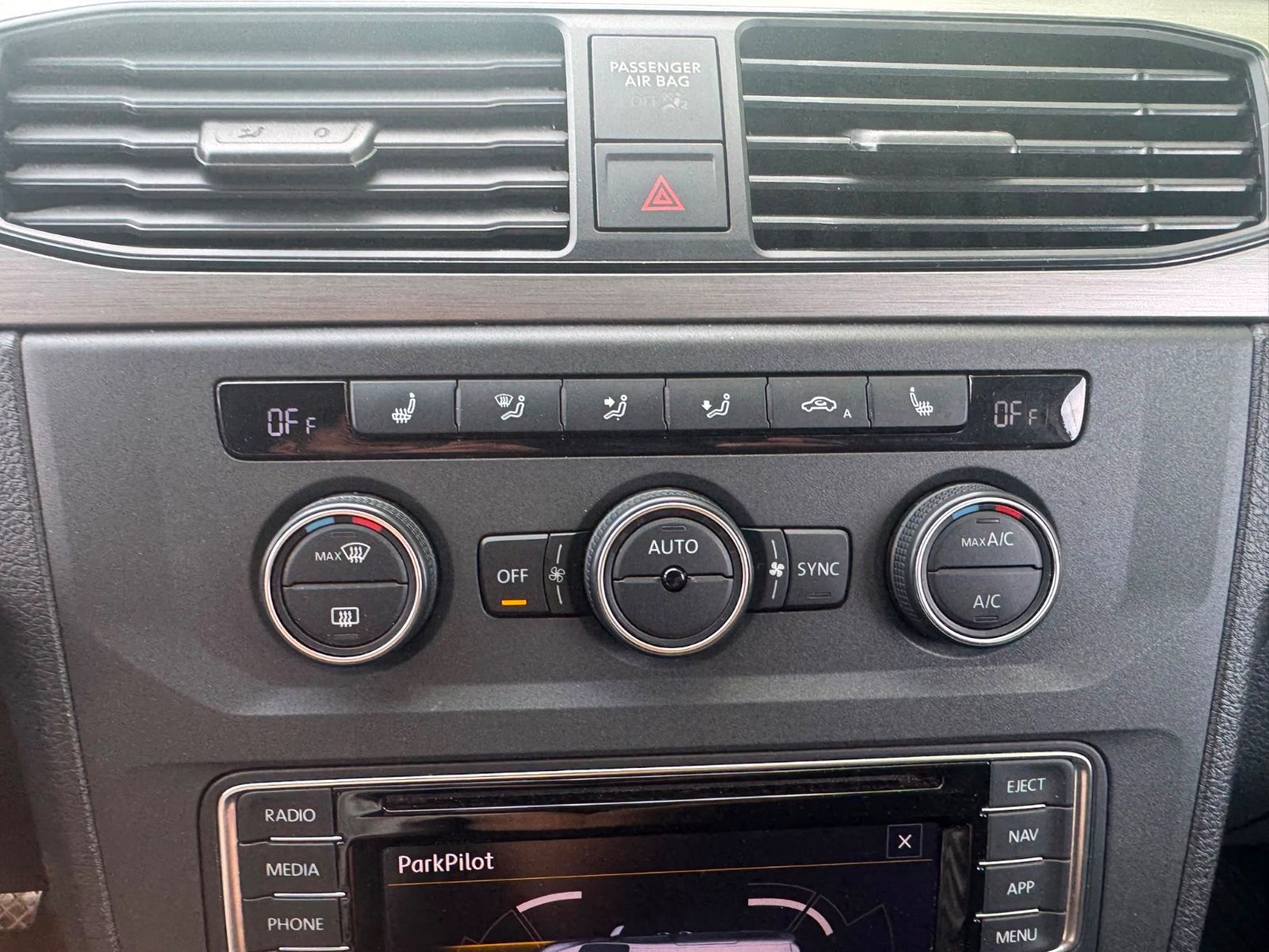 Fahrzeugabbildung Volkswagen Caddy PKW BMT Navi+Bluetooth+Sitzheizung
