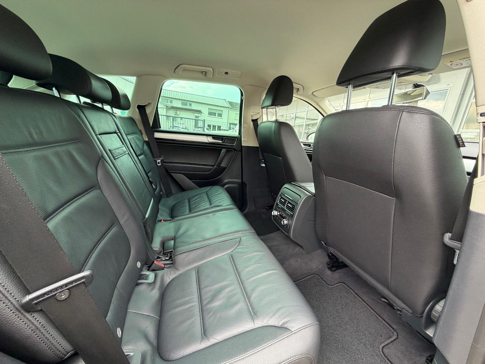 Fahrzeugabbildung Volkswagen Touareg V6 TDI Terrain Tech 4Mot/NAVI/LED/LEDER