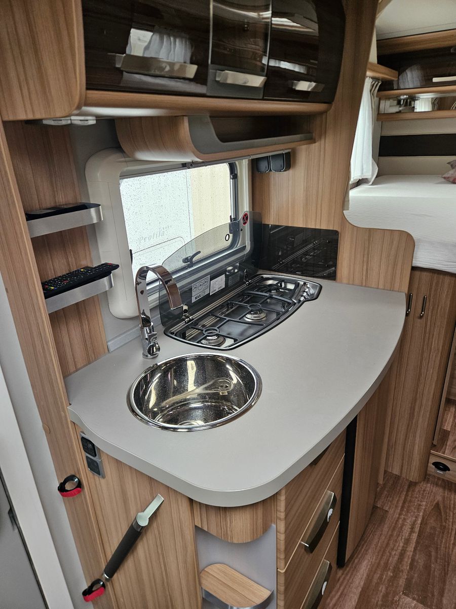 Fahrzeugabbildung Knaus Sun Ti 650 *Vollluft Goldschmitt*