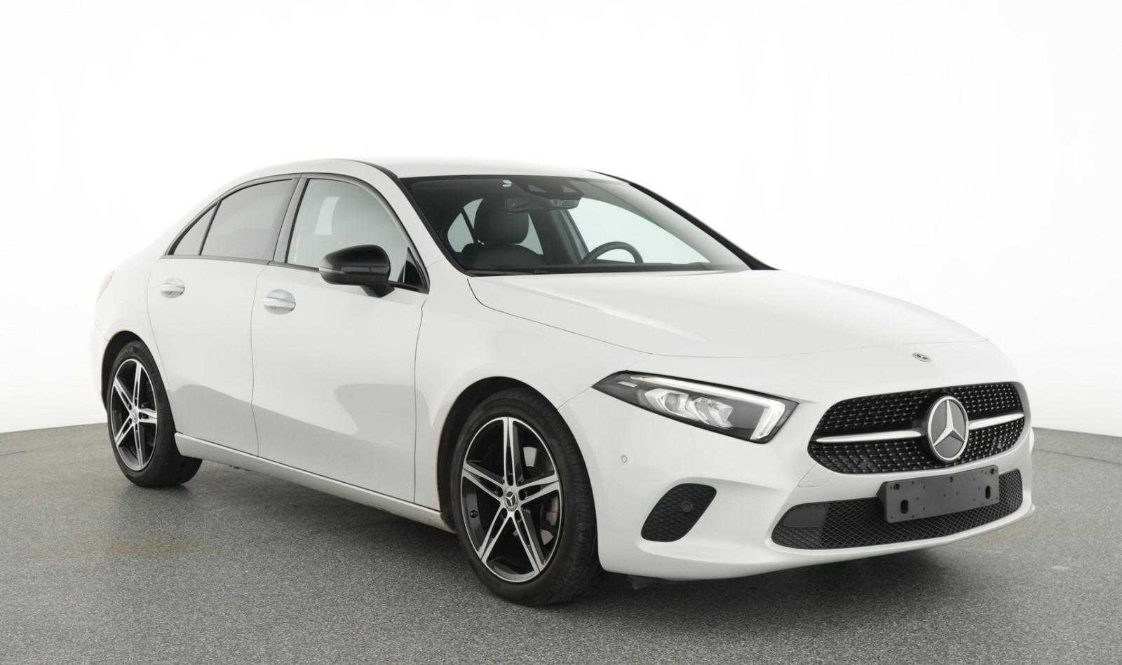 Mercedes-Benz A 200 A Limousine Alcantara Nighttpaket