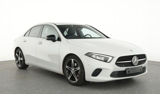MERCEDES-BENZ A 200 A Limousine Alcantara Nighttpaket