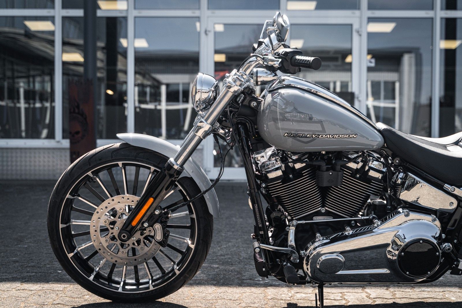 Fahrzeugabbildung Harley-Davidson BREAKOUT FXBR 117 ci - MY25 -Kurzfristig Verfüg.