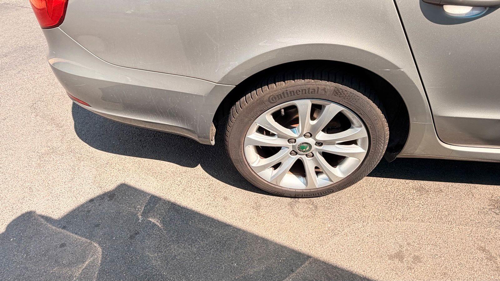 Volkswagen  2010 — photo 5