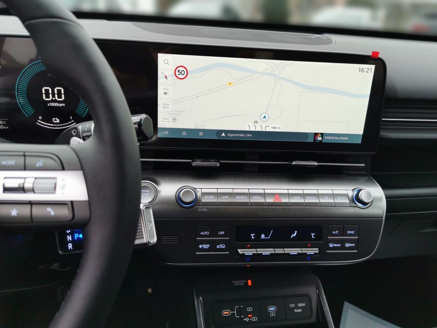 Fahrzeugabbildung Hyundai KONA Select Hybrid Voll-LED Navi Smartkey ACC Kl