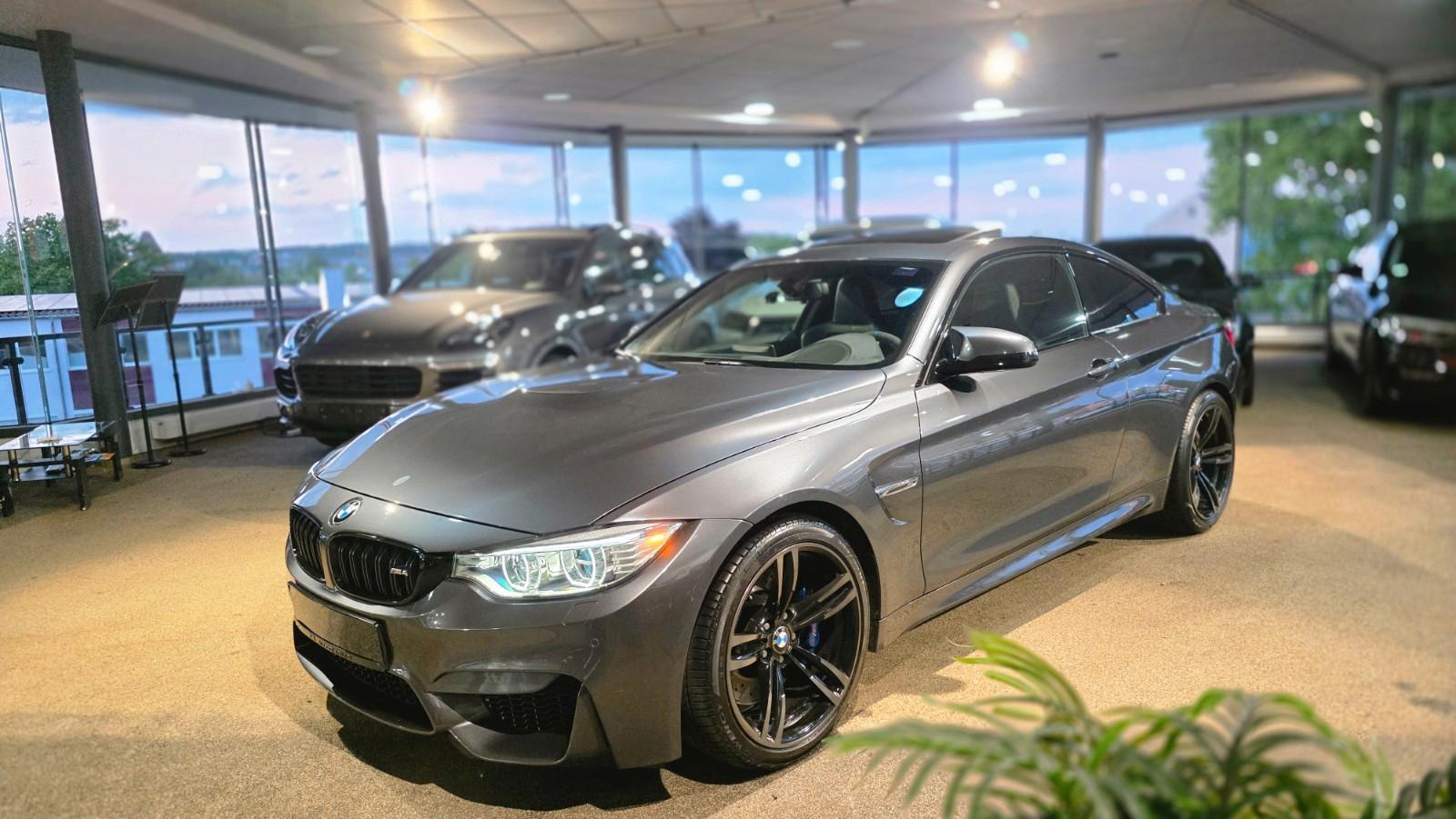 BMW M4 DKG Coupé LED Harman/Kardon PANORAMA Garantie