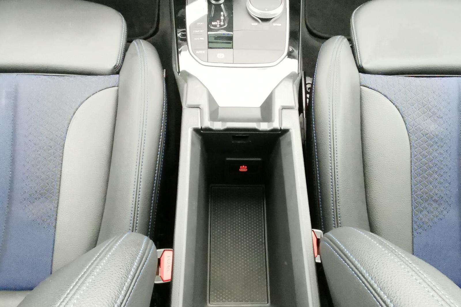 BMW 1 Series i M Sport SHZG PANO HiFi Lenkradhzg LWS NAV, миниатюра 15